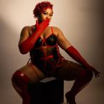 Dominatrix GoddessNikki in United States Detroit